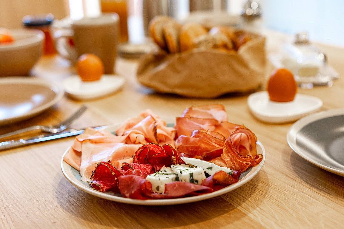 Farm 'Enzian' with Mountain View, Shared Terrace and Wi-Fi in Pardell, Villnöß