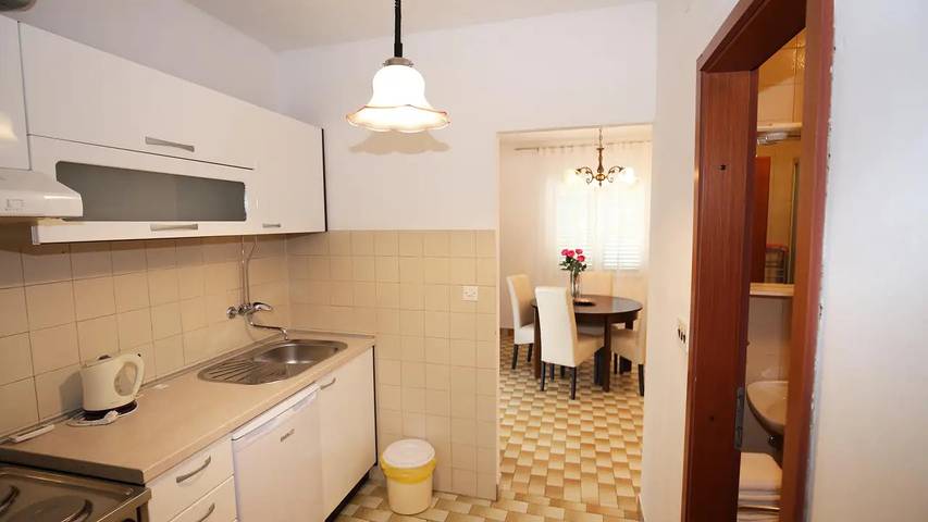 Gîte pour 4 personnes, avec terrasse à Bol - 4