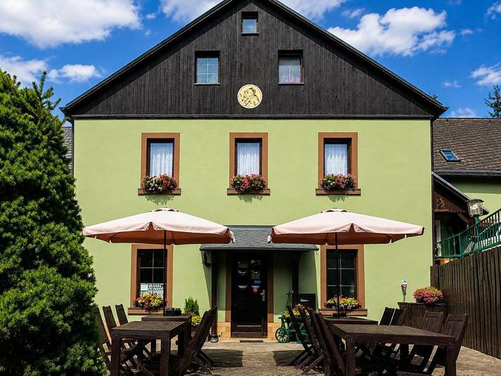 Ferienhaus für 3 Personen, mit Terrasse und Garten sowie Ausblick