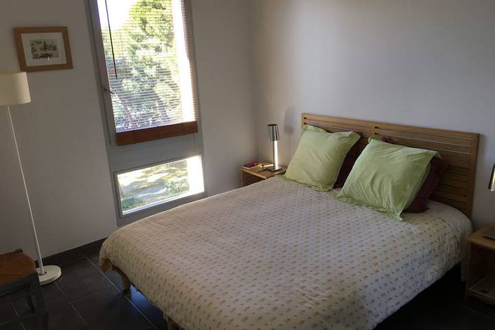 Appartement entier, Super T3  65m2 climatisé +Terrasse 30 m2 vue mer + garage , Calme Parc arboré in Cassis, Parc national des Calanques