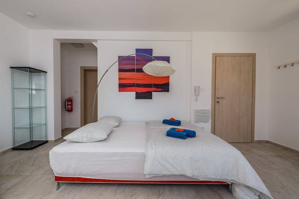 Ganze Wohnung, Olea Resort, 50m2, Teilweise Meerblick in Drvenik Veliki, Drvenik Mali und Veli