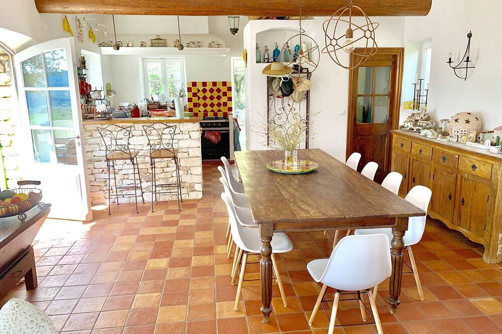 Stone farmhouse with exceptional view of the Grand Luberon 4 * tourist office in Bonnieux, Parque natural regional del Luberon