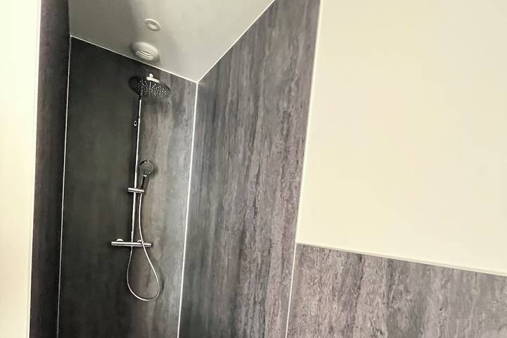 Entire apartment, \"Le meublé\". apartment with unlimited jacuzzi near Mont-Saint-Michel in Avranches, Mont-Saint-Michel Bay