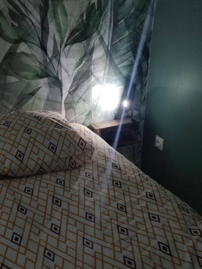 Location de vacances pour 6 personnes, avec terrasse à Saint-Quentin-la-Motte-Croix-au-Bailly - 2