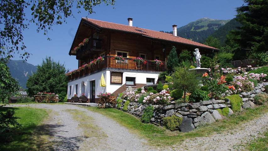 Ferienwohnung für 3 Personen, mit Terrasse und Garten, mit Haustier im Montafon