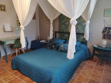 Cottage pour 2 personnes, avec jardin ainsi que vue et piscine à Correns