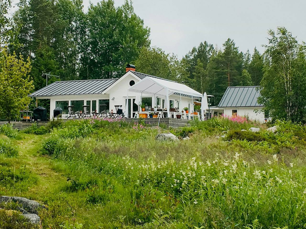 Archipelhaus mit Gästehaus in der Nähe des Fischerdorfes Skärså in Söderhamn, Hälsingland