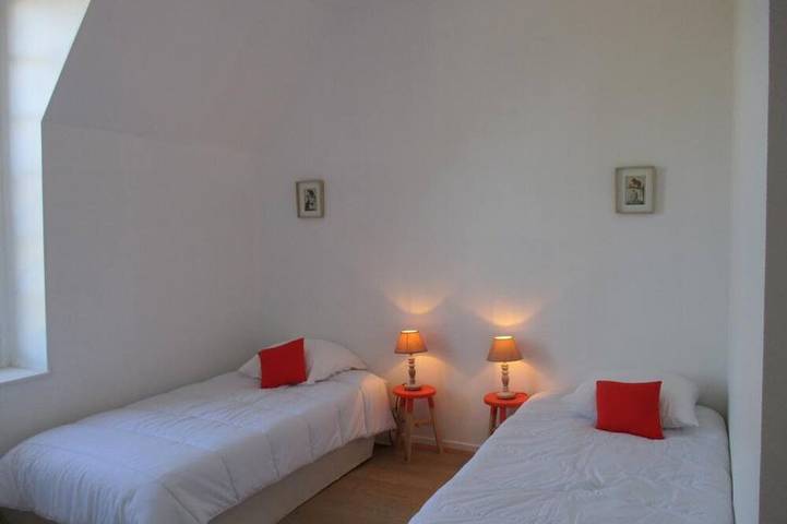 Gîte pour 6 personnes, avec jardin, animaux acceptés à Trévol - 3