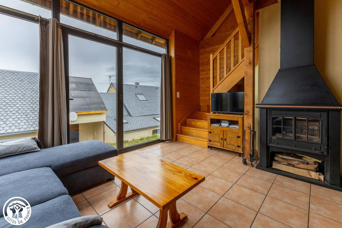Gîte de luxe avec parking et jardin - 600m de La Couze Pavin in Besse-et-Saint-Anastaise, Parc naturel régional des Volcans d'Auvergne