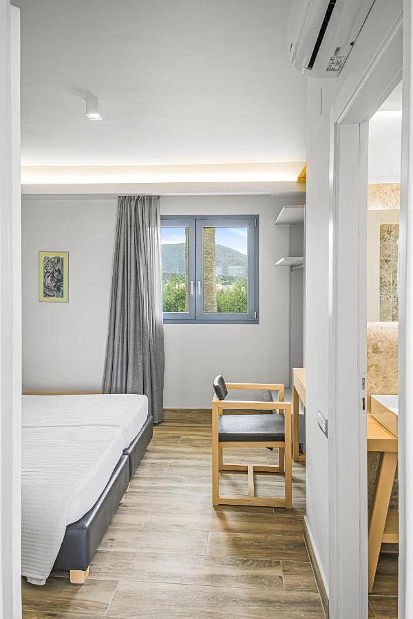 Location de vacances pour 2 personnes, avec vue ainsi que piscine et jardin dans Malia - 3