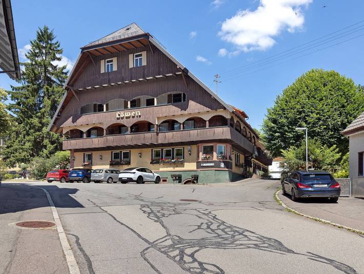 Ferienwohnung für 4 Personen, mit Garten und Balkon in Tennenbronn
