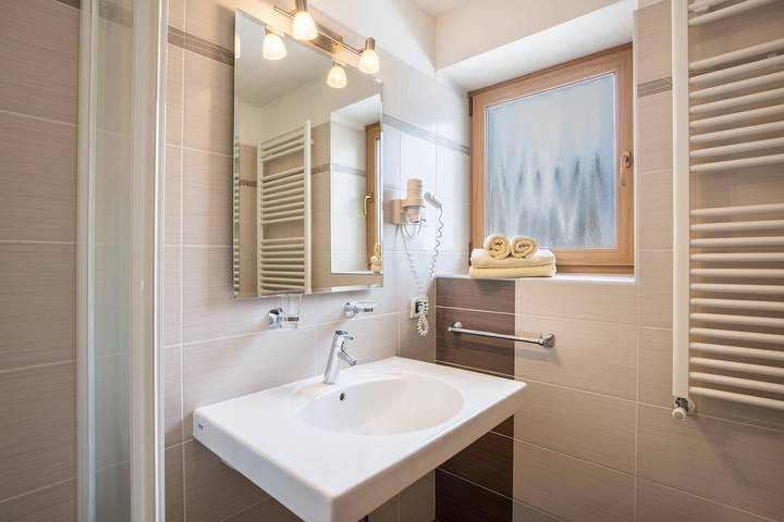 Monolocale intero, Runcac - Appartamento Salt con vista sulle montagne, Wi-Fi e balcone in San Vigilio di Marebbe, Marebbe