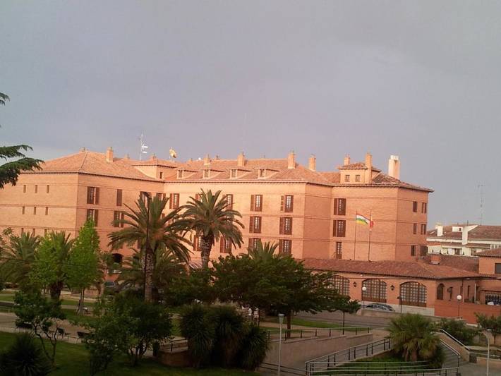 Hôtel pour 3 personnes, avec Terrasse et Jardin à Rincón de Soto