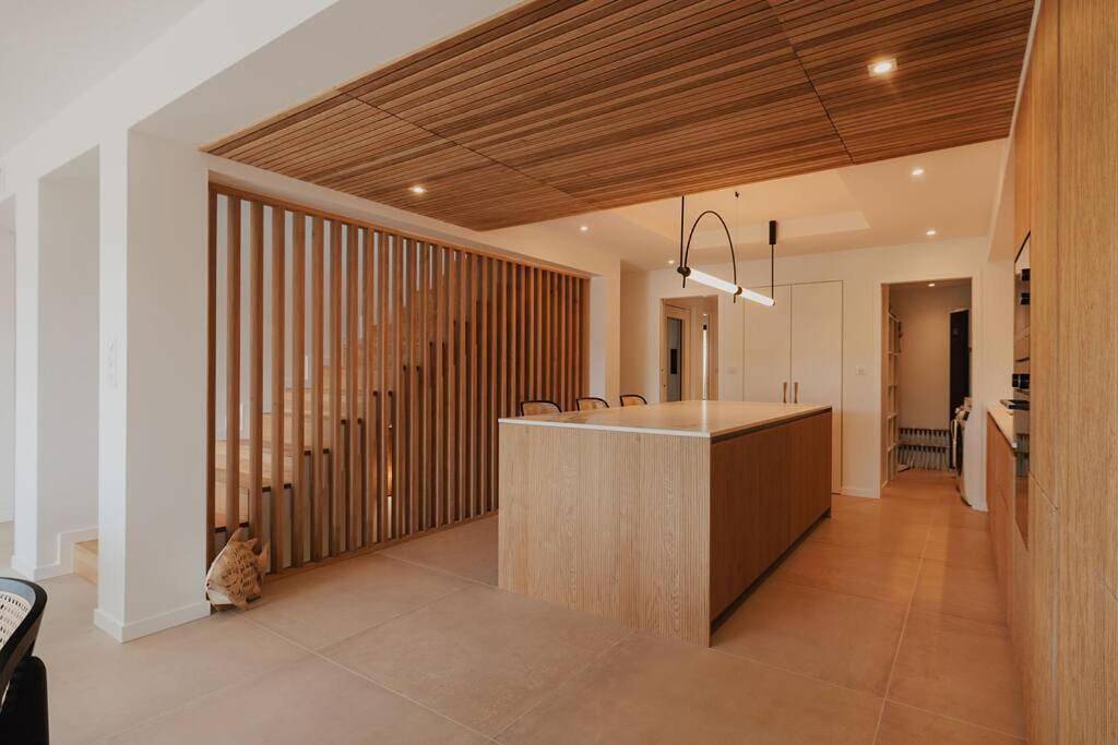 Villa Cordouan avec piscine en bord de mer in Royan, Côte de Beauté