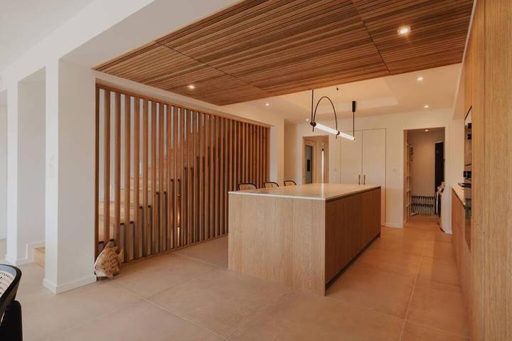 Location de vacances pour 10 personnes, avec piscine et jardin, animaux acceptés dans Plage Pontaillac - 4