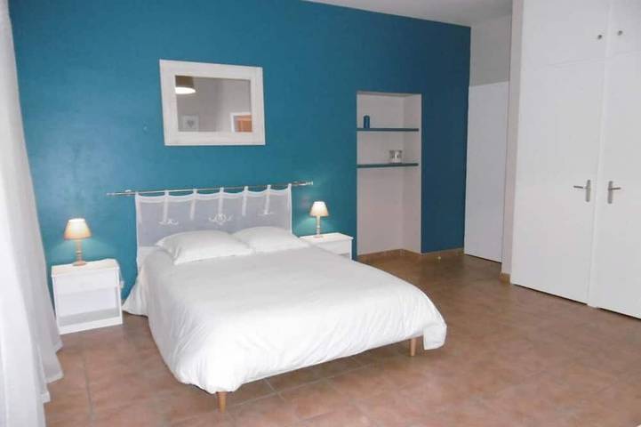 Location de vacances pour 5 personnes, avec jardin à Rimons - 2
