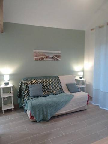 Gîte pour 3 personnes, avec piscine et jardin dans Marennes-Hiers-Brouage