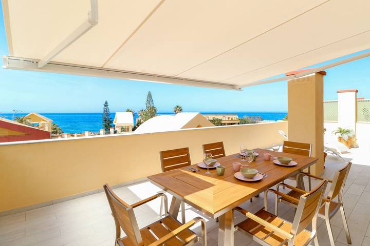 Studio voor 3 personen, met Terras en Kinderzwembad in Elviria