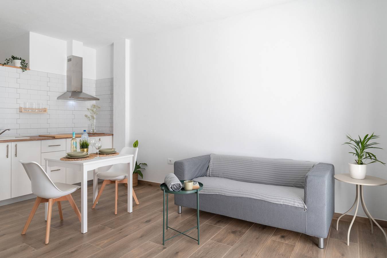 Apartamento entero, Vacaciones 'El Rincón De Agustín I' con vistas a la montaña, terraza privada y Wi-Fi in Mácher, Tías