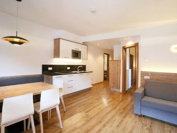 Appartamento per 3 persone, con balcone e giardino a San Lorenzo di Sebato