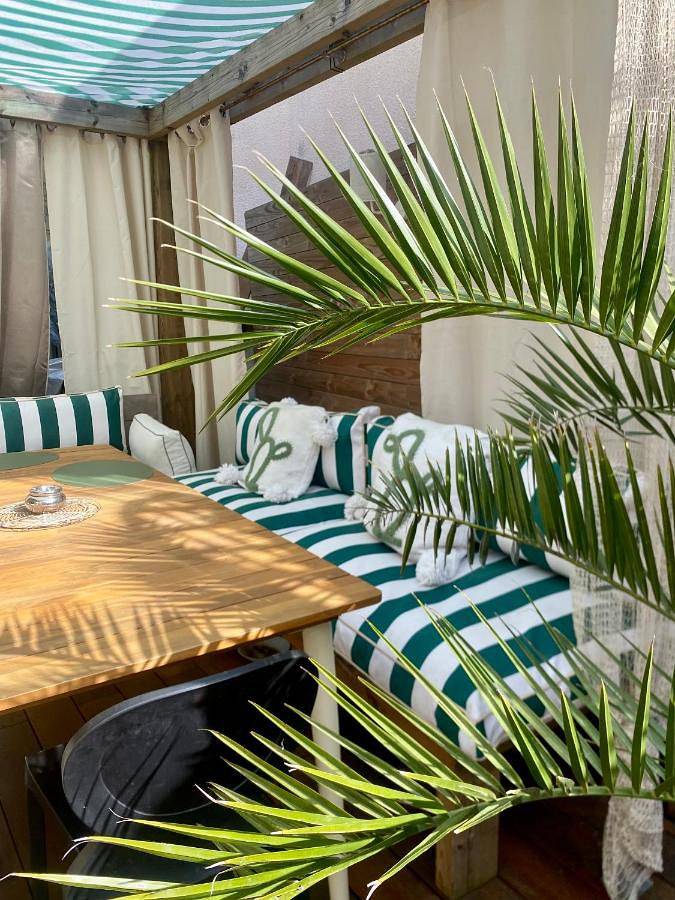 Location de vacances pour 3 personnes, avec piscine et terrasse à Cenon - 2