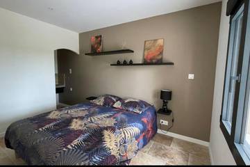 Gîte pour 2 personnes, avec terrasse et vue à Lamotte-du-Rhône