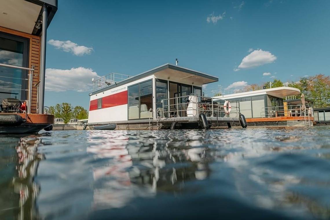 Hausboot Red Pearl in Zehdenick, Ruppiner Seenland