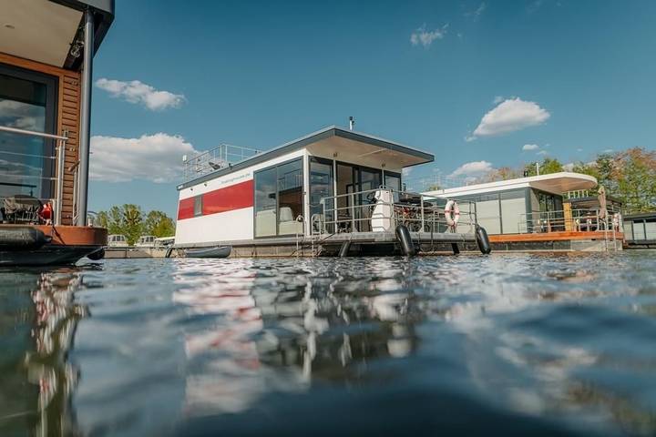 Hausboot für 3 Personen, mit Terrasse und Seeblick - 1
