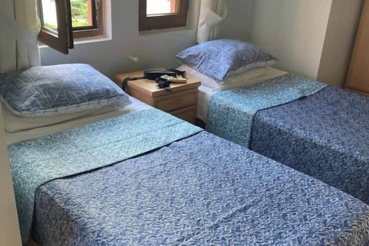 Perfect location 2 minutes to all amenities, bars/bus/restaurants and shops. in Fethiye, Turkish Aegean