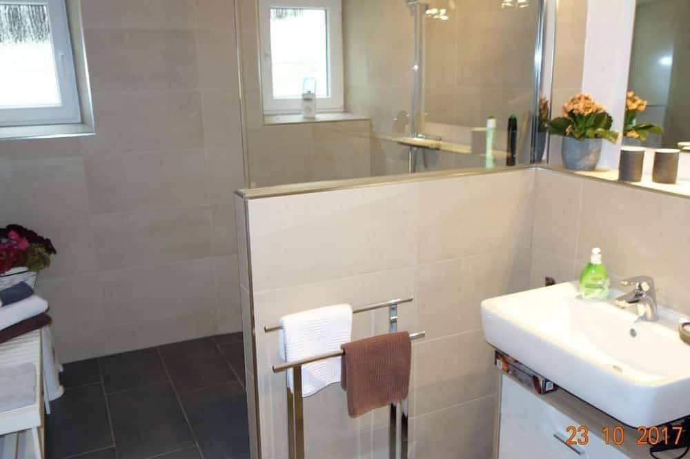 Ganze Wohnung, Tolle Wohnung in Klüsserath mit Großem Garten in Klüsserath, Moseleifel