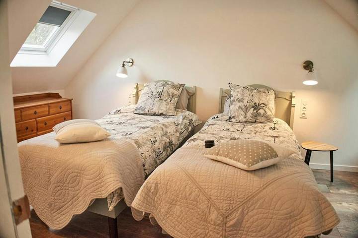 Location de vacances pour 6 personnes, avec piscine ainsi que terrasse et jardin, animaux acceptés à Ploërdut - 4