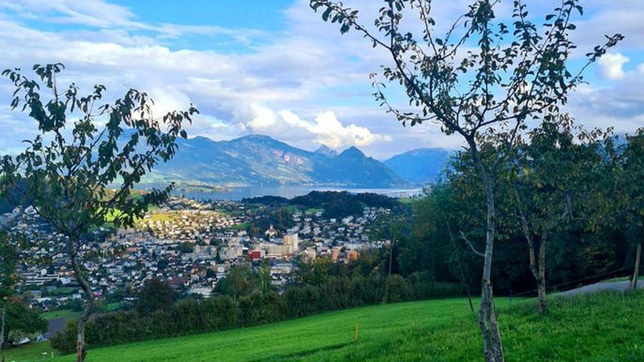 Doppelzimmer für 2 Personen (10 m²) in Kriens in Kriens, Lago de los Cuatro Cantones