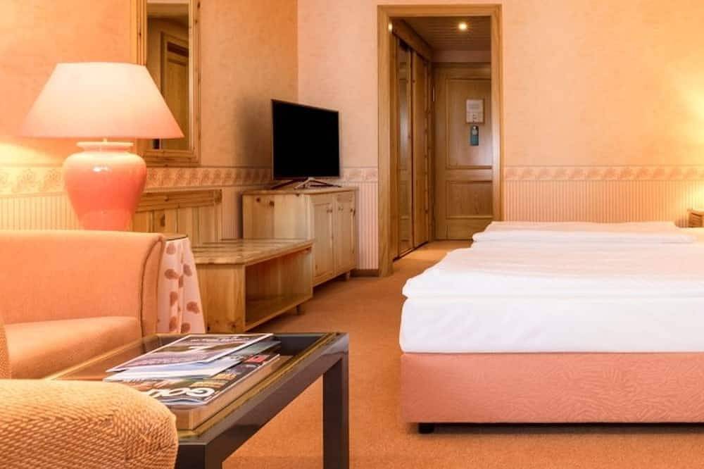 Ganze Wohnung, Golfblick Einzelzimmer mit Du oder Bad, Wc, Frühstück und Abendessen in Semlin, Rathenow
