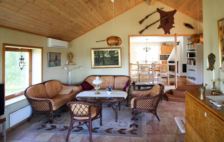 Maison de vacances pour 8 personnes avec terrasse in Vikbolandet