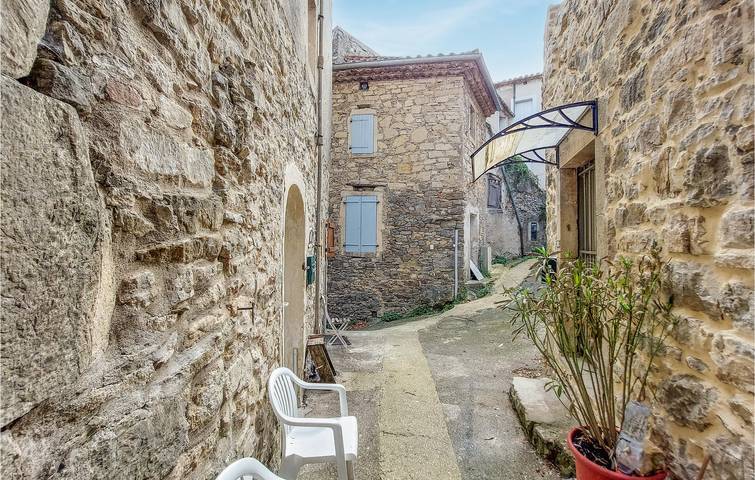 Location de vacances pour 6 personnes, avec terrasse à Molières-Cavaillac - 2