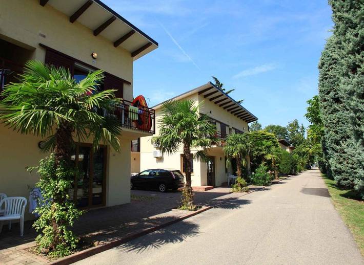 Ferienwohnung für 6 Personen, mit Terrasse und Garten sowie Pool in Peschiera del Garda - 4