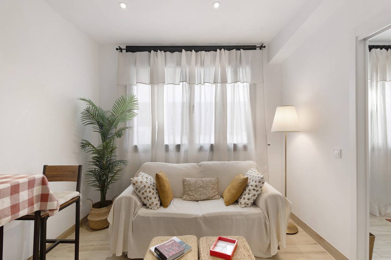 Entire apartment, Apartment Privat Sant Celoni Montseny Barcelona with Balcony and Wi-Fi. in Sant Celoni, Barcelona Province