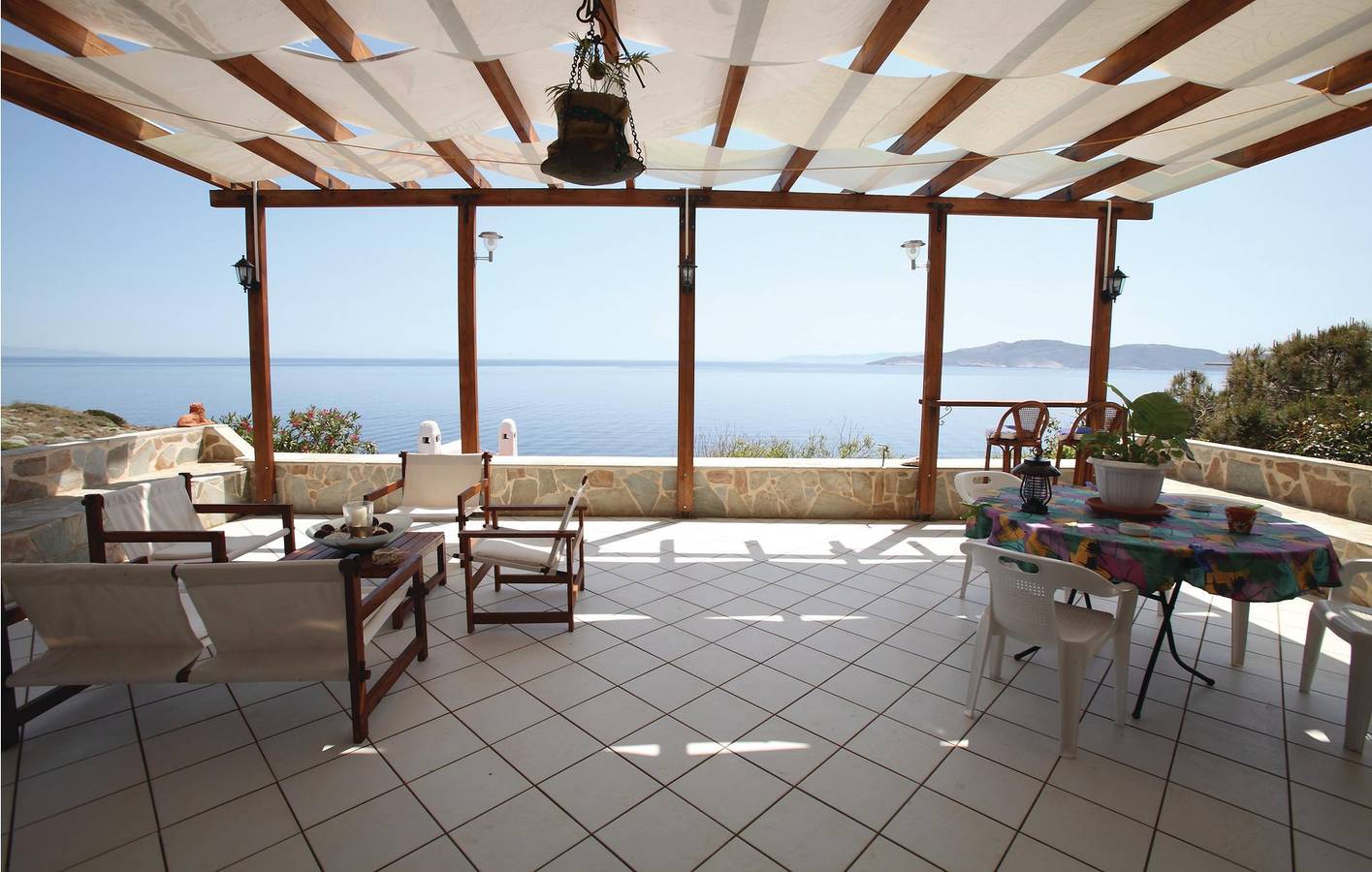 Cozy Beachside Apartment with Terrace & AC in East coast of the Attika region