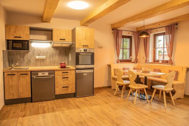 Ferienwohnung für 6 Personen, mit Ausblick und Terrasse in Bozi Dar - 4