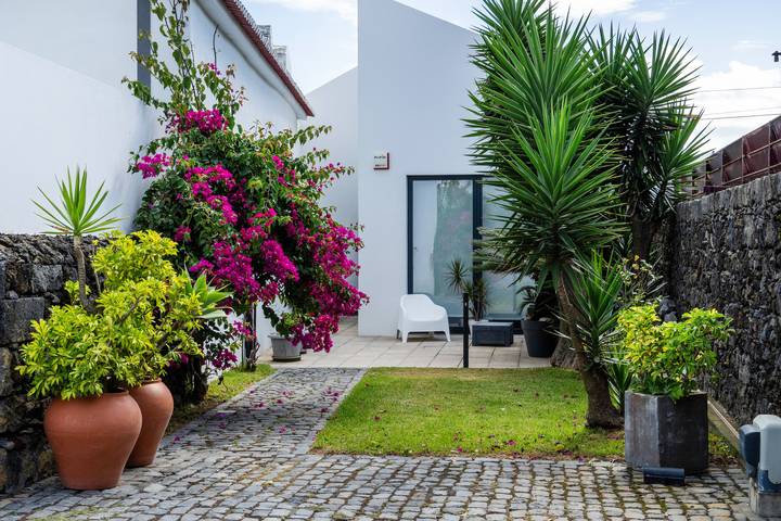 Ferienhaus für 4 Personen, mit Terrasse und Garten sowie Pool