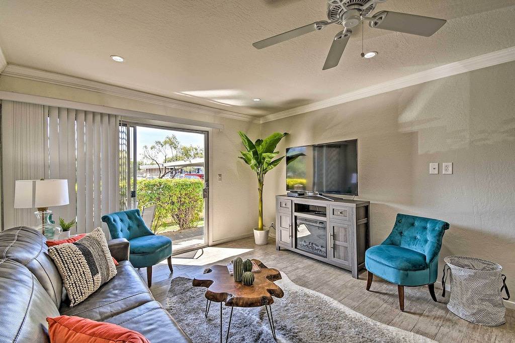 Ganze Wohnung, Walk to Fashion Square: Condo w/ Pool Access! in Camelback Mountain, Scottsdale
