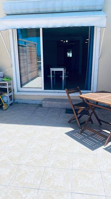 Gîte pour 2 personnes, avec vue et terrasse à Gourbeyre - 2