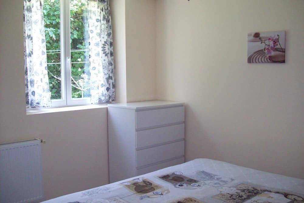 Appartement entier, Appartement spacieux au rez-de-chaussée avec piscine commune et vue sur la montagne in Belvianes-et-Cavirac, Parc naturel régional Corbières-Fenouillèdes