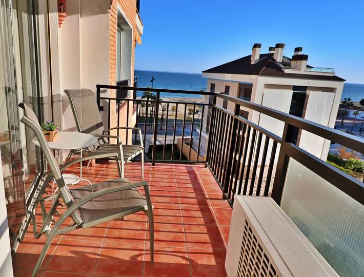 Ganze Wohnung, Beachfront Apartment Ronda 4J in Los Boliches, Fuengirola