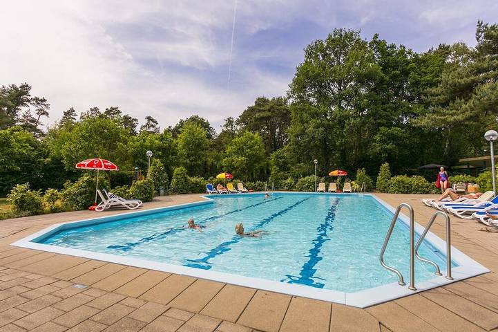 Ferienhaus für 4 Personen, mit Pool und Garten sowie Sauna in Markelo