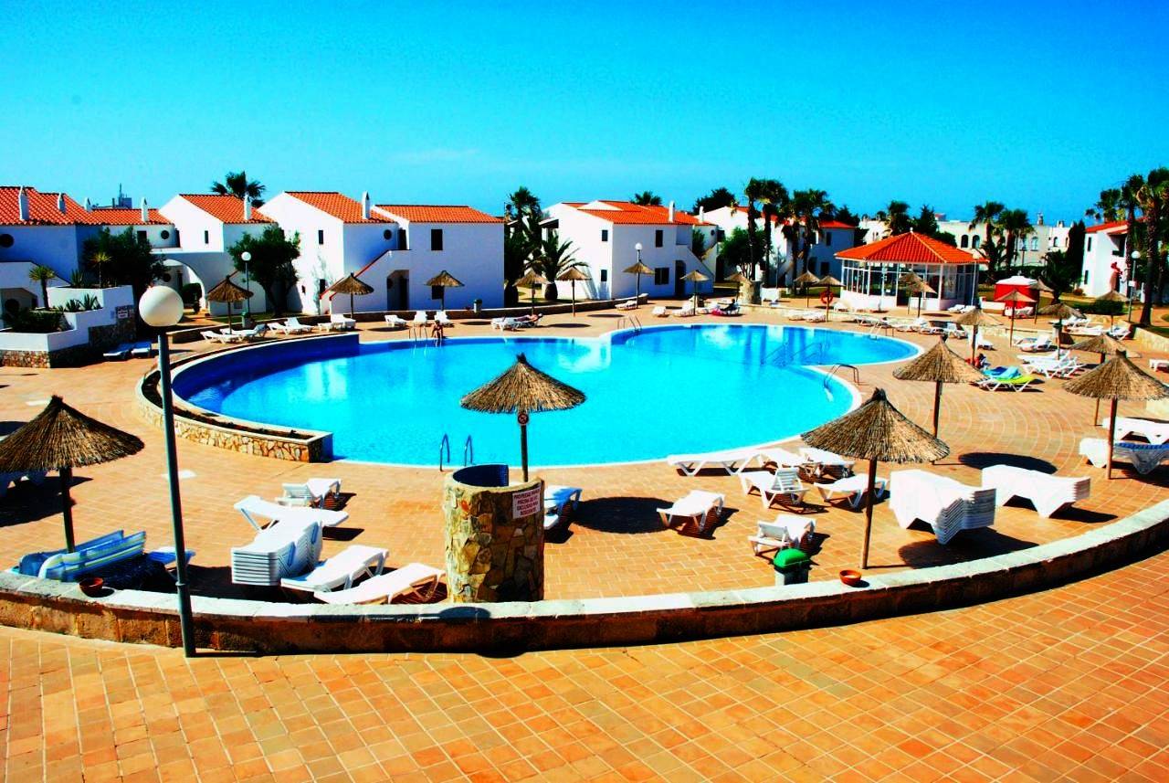 Appart’hôtel pour 4 personnes avec jardin in Cala Blanes, Ciutadella