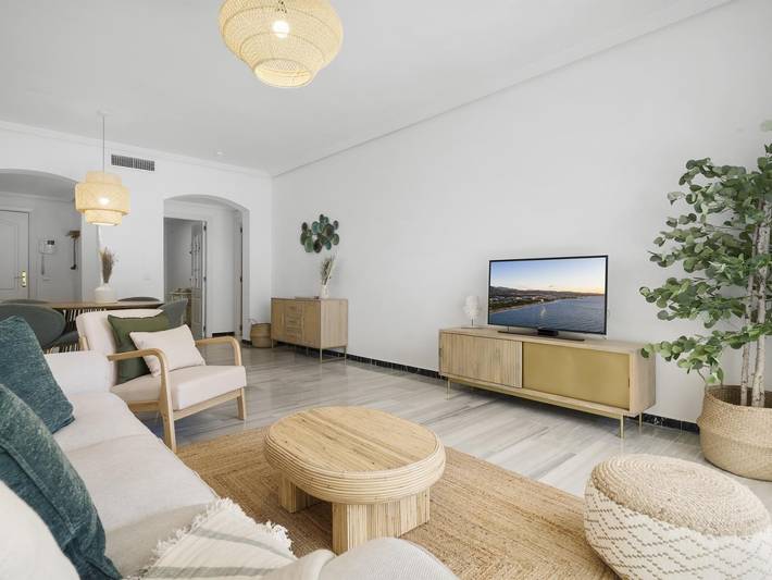 Entire holiday apartment, Apartment in Medina Garden for 4 people | 201 in Medina Gardens, Marbella