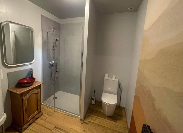 Gîte pour 4 personnes, avec terrasse ainsi que jardin et vue à Darcey - 3