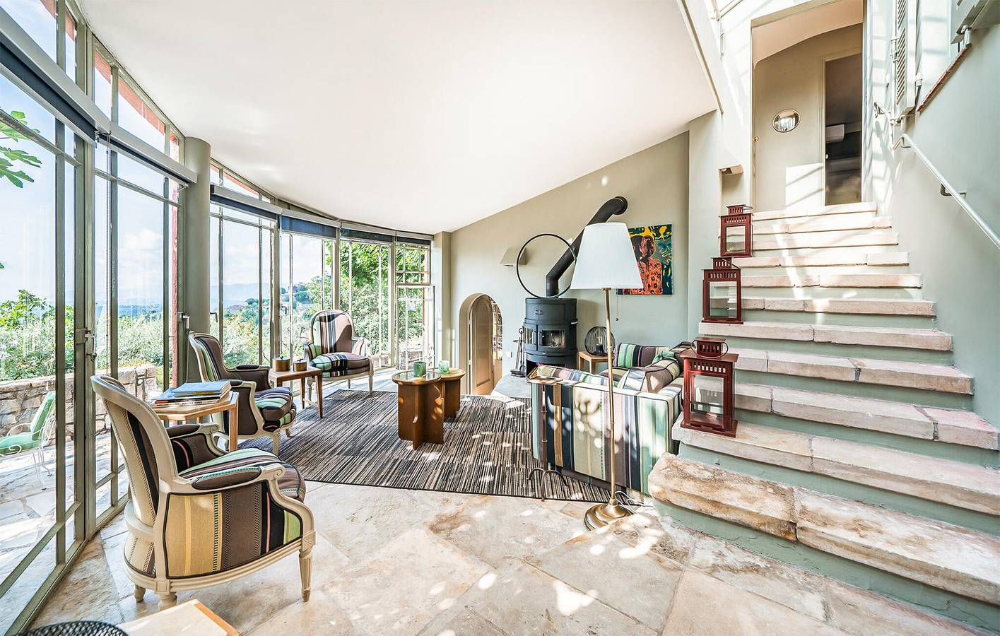 Charmante 2-Zimmer-Wohnung mit Pool und Terrasse in der Nähe von Le Bar-sur-Loup in Châteauneuf-Grasse, Mittelmeerküste (Frankreich)