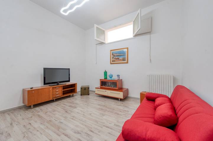 Entire apartment, 'Salento Dream' Apartment with Private Terrace, Garden and Wi-Fi in Trepuzzi, Lecce Province